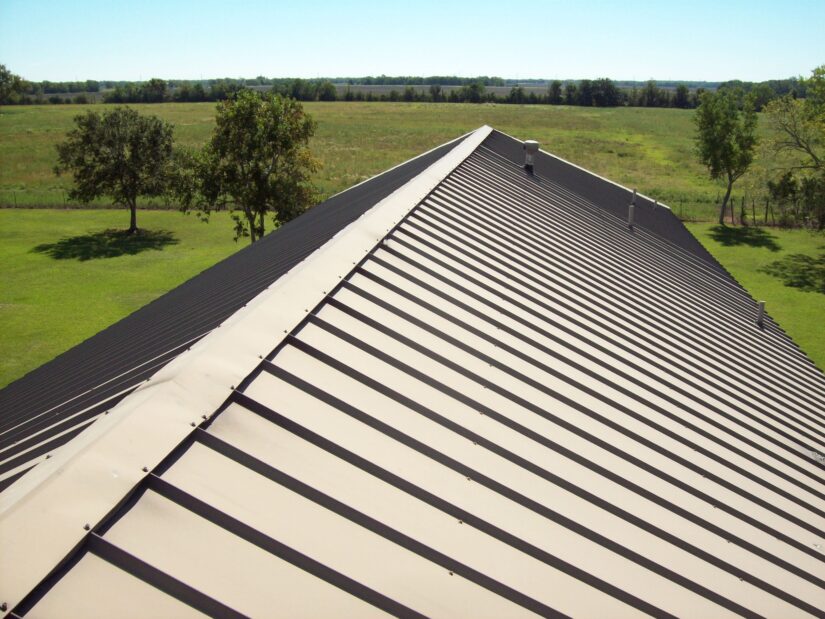 Standing seam roof